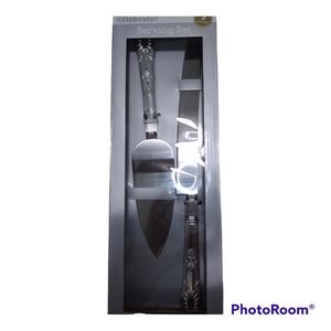 Celebrate 2 piece serving set *bnib*